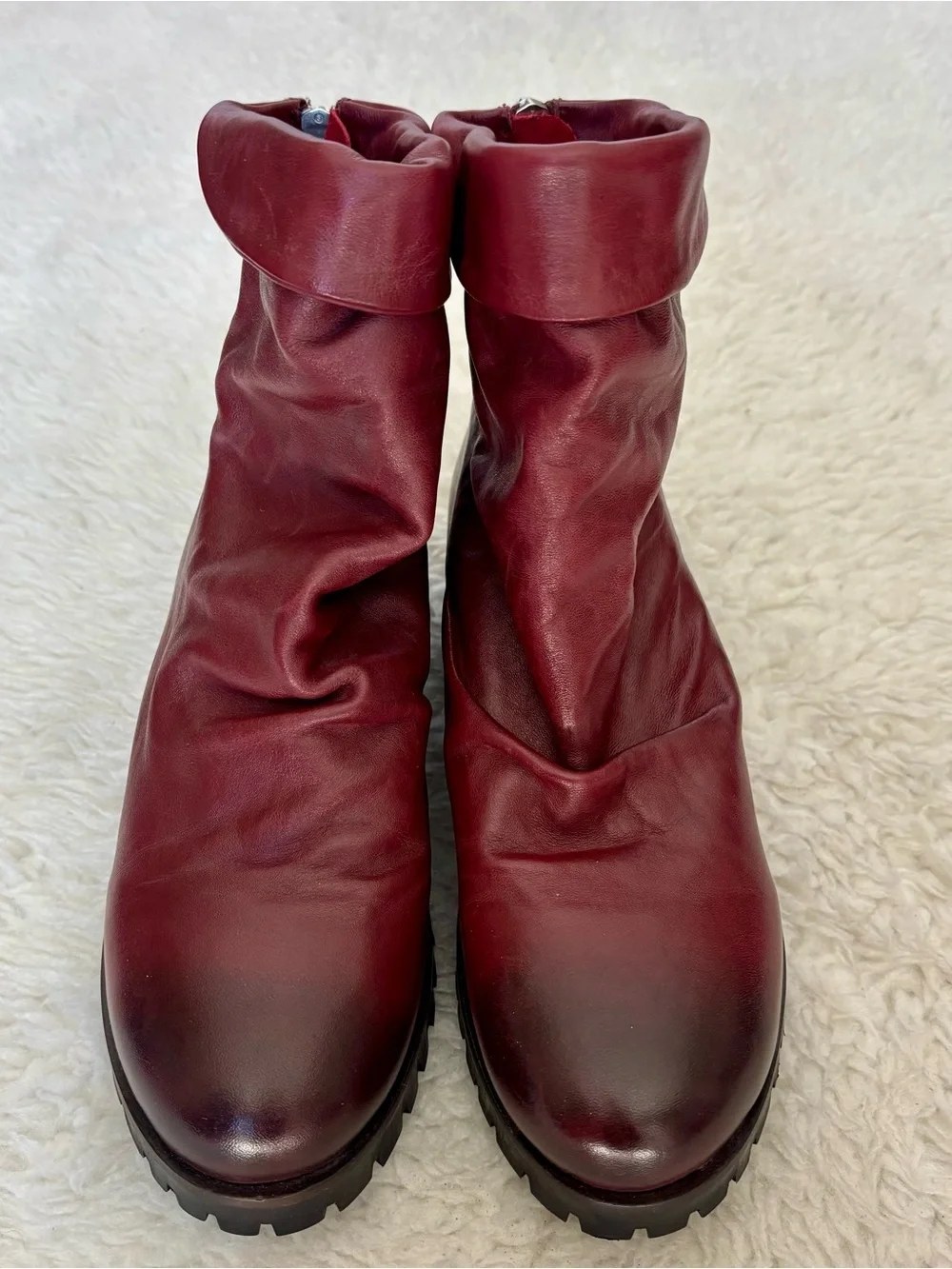 Sketchers Women's Burgundy Leather Boots size US 9.5